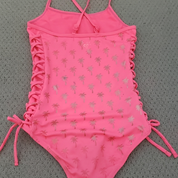 Kids full swimsuit 👙 - Picture 3 of 4